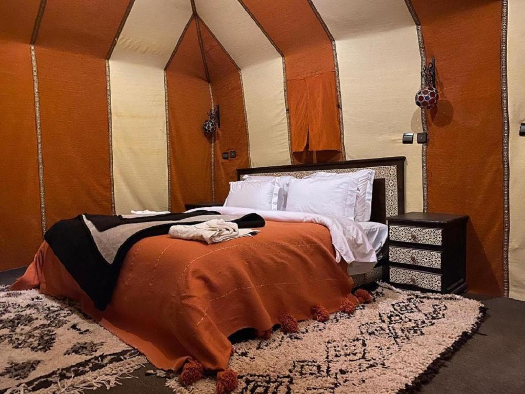 Luxury Desert Camp Мерзуга Экстерьер фото